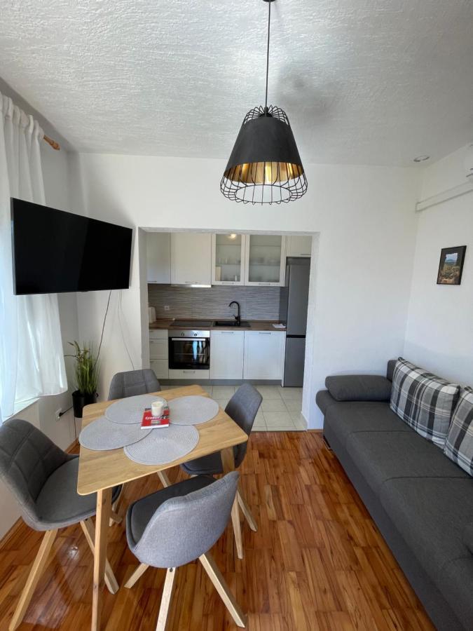 Apartman Ana Vrlika Eksteriør billede
